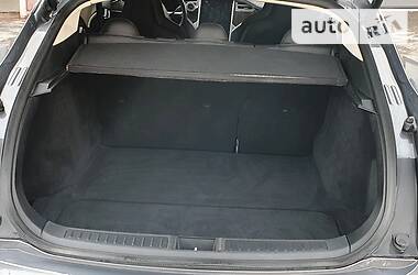 Лифтбек Tesla Model S 2013 в 