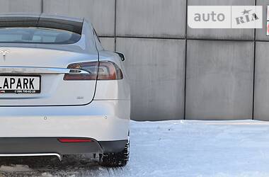 Лифтбек Tesla Model S 2013 в Киеве