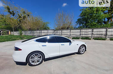 Лифтбек Tesla Model S 2013 в Киеве