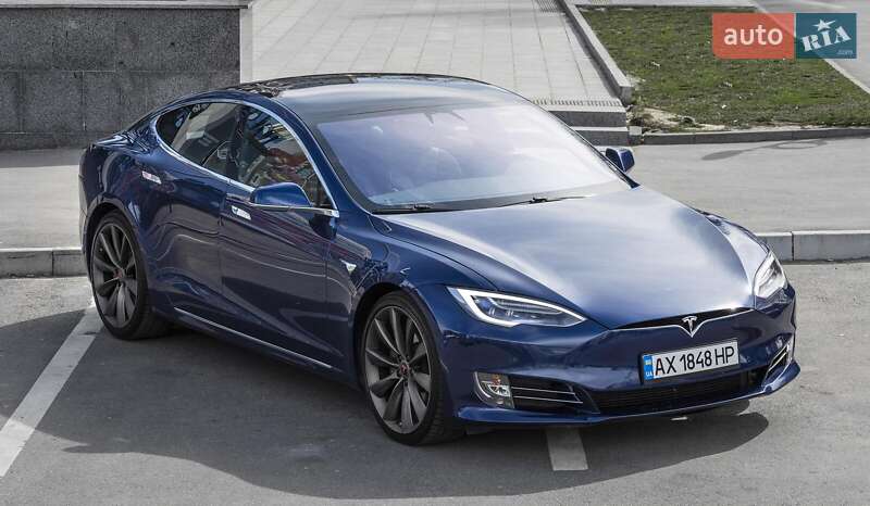 Лифтбек Tesla Model S 2018 в Харькове