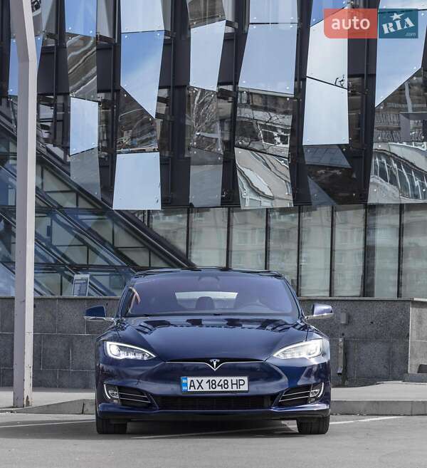 Лифтбек Tesla Model S 2018 в Харькове