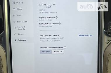 Седан Tesla Model S 2016 в 