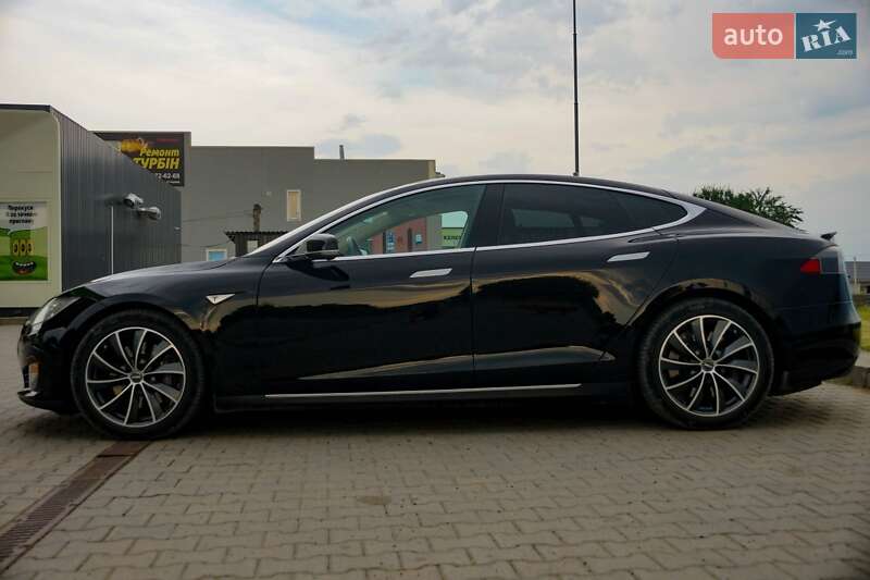 Хетчбек Tesla Model S 2015 в Коломиї