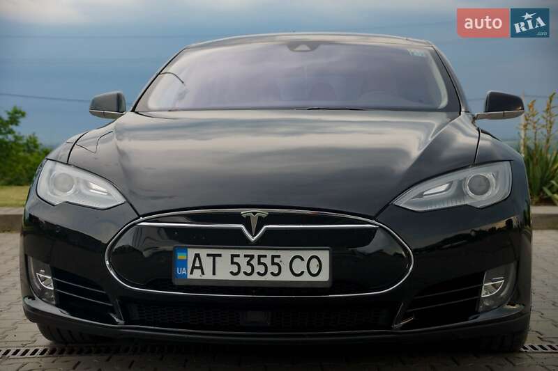 Хетчбек Tesla Model S 2015 в Коломиї