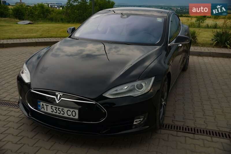 Хетчбек Tesla Model S 2015 в Коломиї