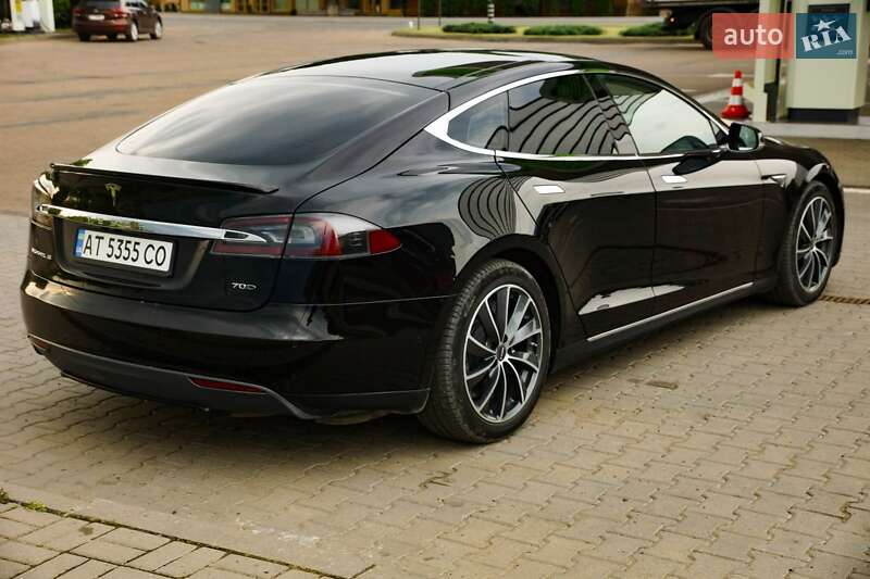 Хетчбек Tesla Model S 2015 в Коломиї