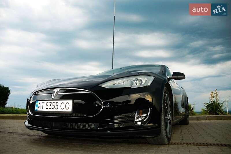 Хетчбек Tesla Model S 2015 в Коломиї
