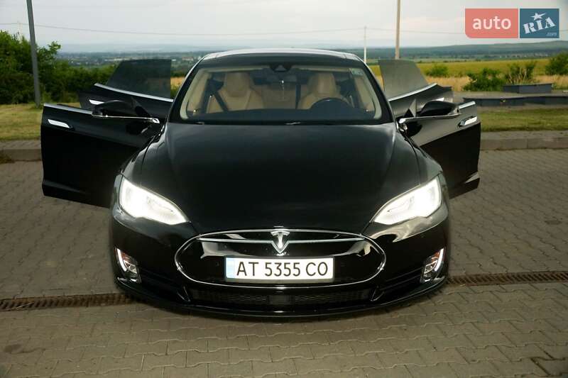 Хетчбек Tesla Model S 2015 в Коломиї
