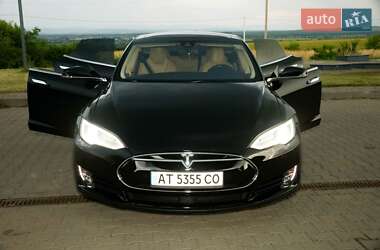 Хэтчбек Tesla Model S 2015 в Коломые