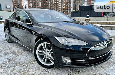 Хетчбек Tesla Model S 2015 в Тернополі