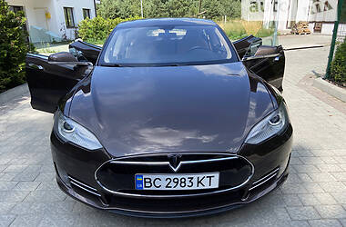 Лифтбек Tesla Model S 2013 в Львове