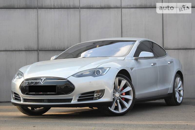 Хэтчбек Tesla Model S 2014 в Киеве