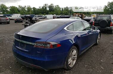 Ліфтбек Tesla Model S 2015 в 