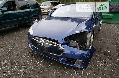 Ліфтбек Tesla Model S 2015 в 