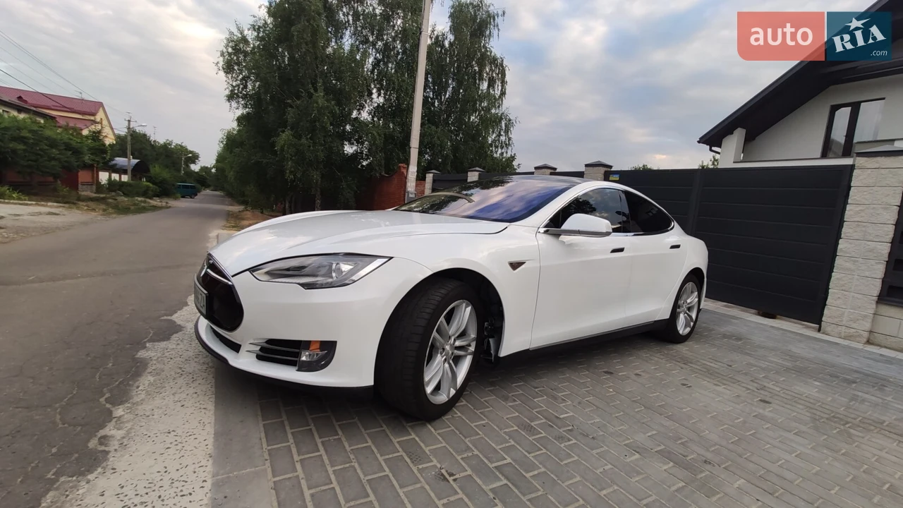 2014 Tesla Model S - мініатюра 6
