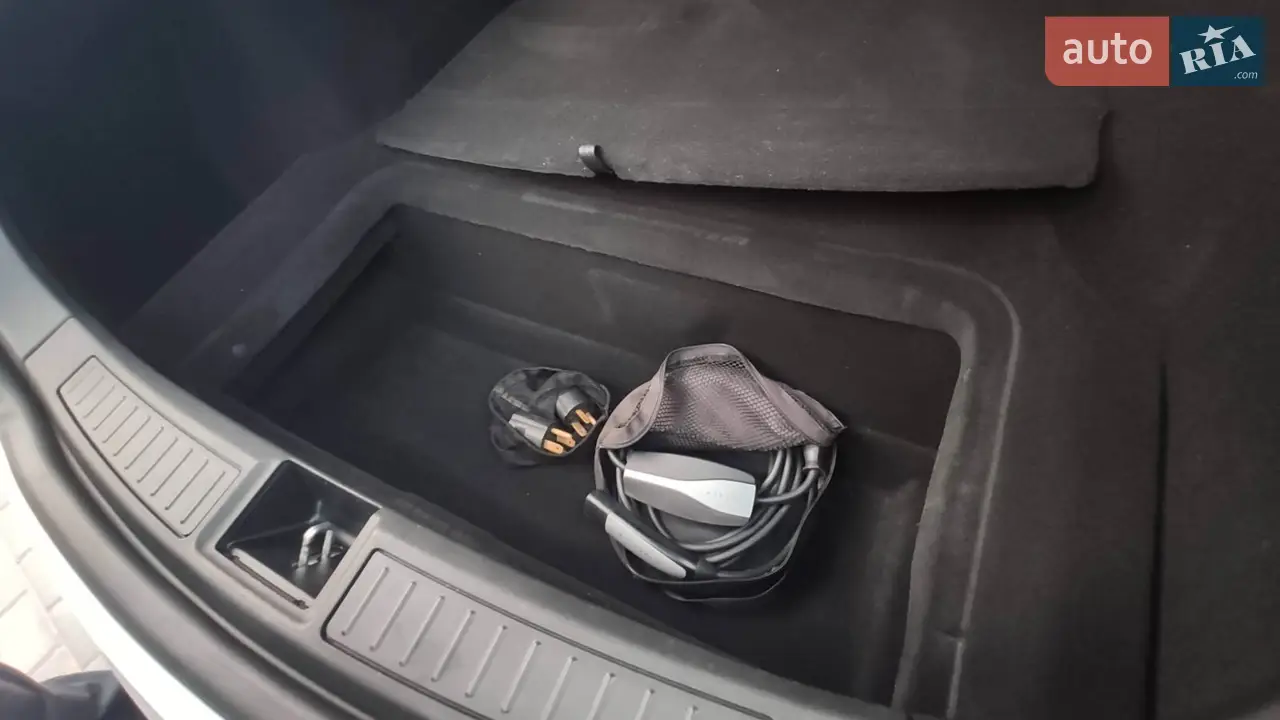 2014 Tesla Model S - мініатюра 15