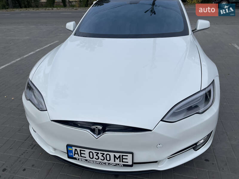 Лифтбек Tesla Model S 2013 в Днепре