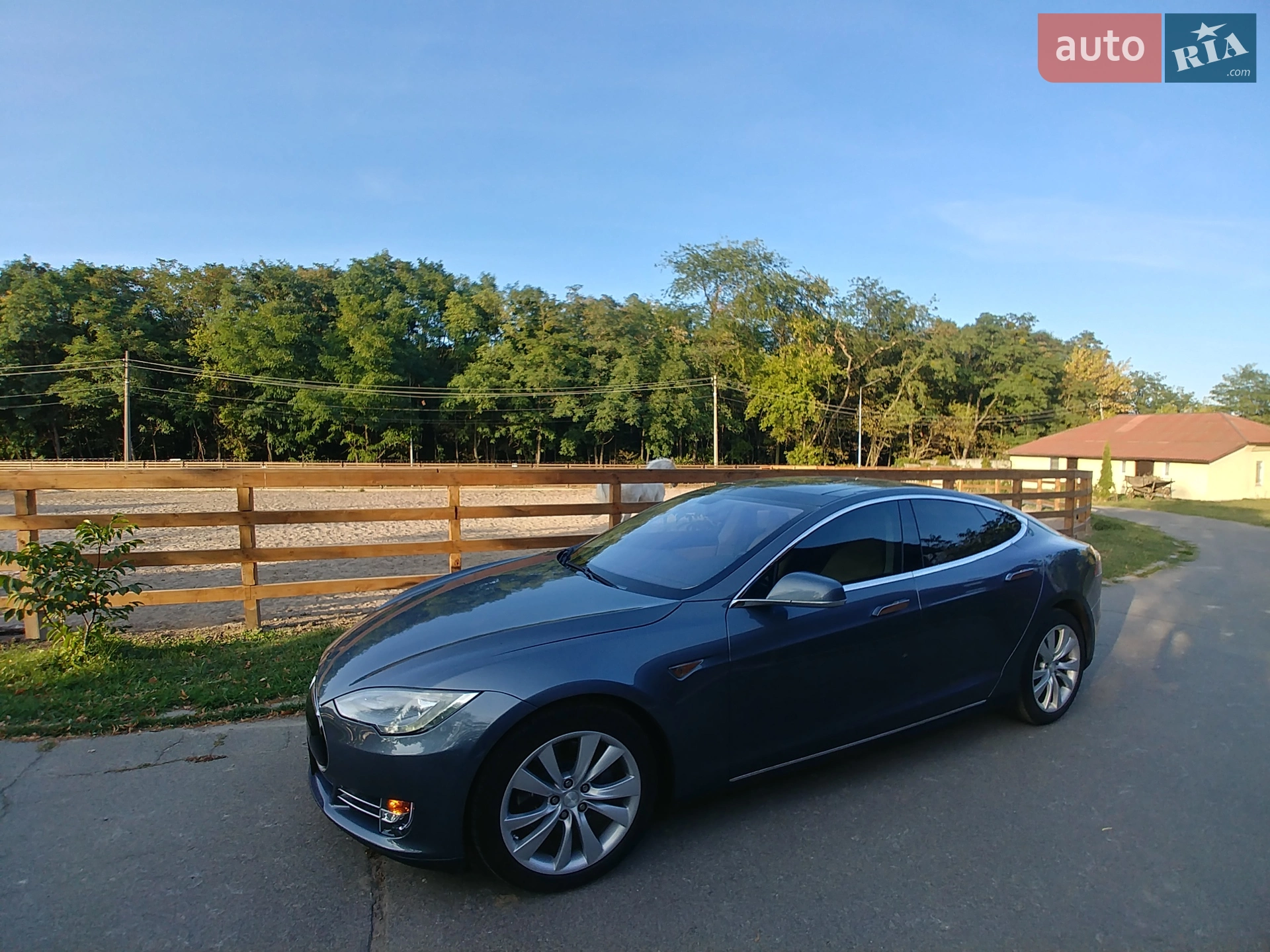 2014 Tesla Model S - мініатюра 2