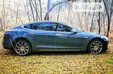 Лифтбек Tesla Model S 2014 в Запорожье