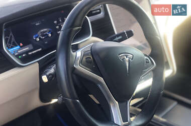 Лифтбек Tesla Model S 2016 в Киеве