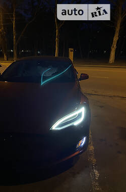 Седан Tesla Model S 2013 в Одессе