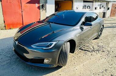 Лифтбек Tesla Model S 2016 в Харькове