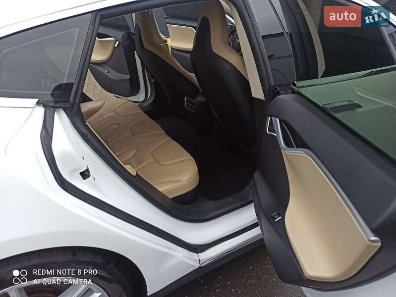 Лифтбек Tesla Model S 2013 в Хмельницком
