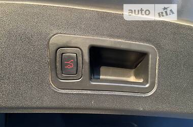 Хэтчбек Tesla Model S 2014 в 