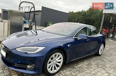 Ліфтбек Tesla Model S 2018 в Львові