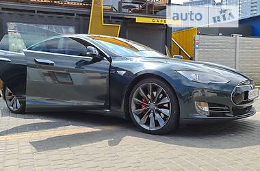 Седан Tesla Model S 2014 в Одессе