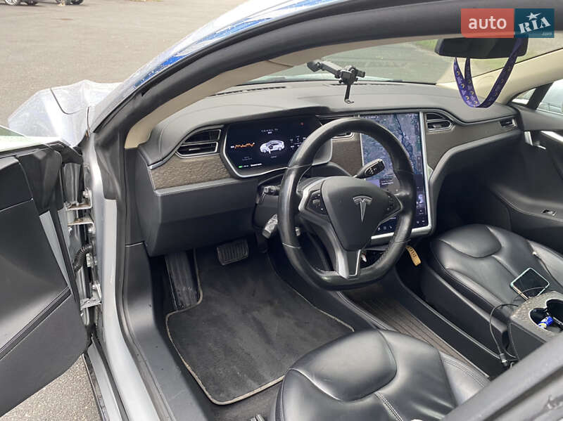 Хэтчбек Tesla Model S 2014 в Киеве