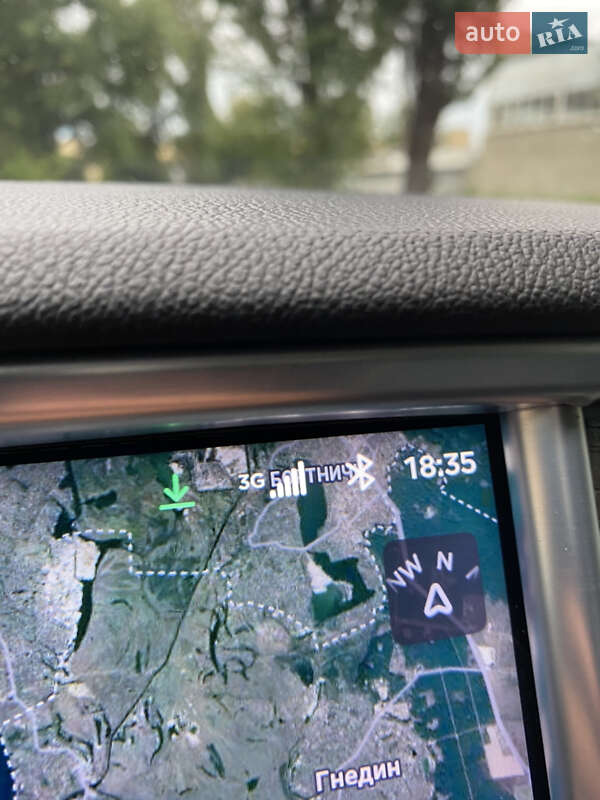 Хэтчбек Tesla Model S 2014 в Киеве