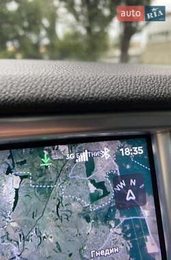 Хэтчбек Tesla Model S 2014 в 