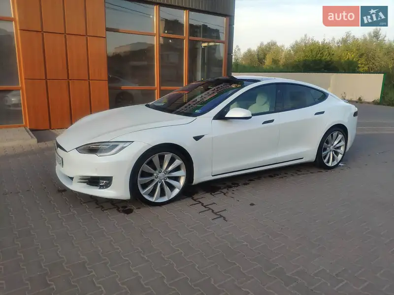 Tesla Model S