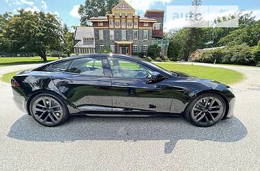 Лифтбек Tesla Model S 2022 в 