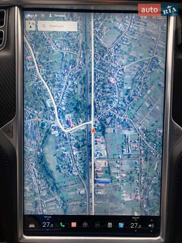 Седан Tesla Model S 2014 в Тячеве