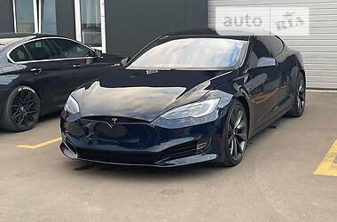 Лифтбек Tesla Model S 2013 в Киеве