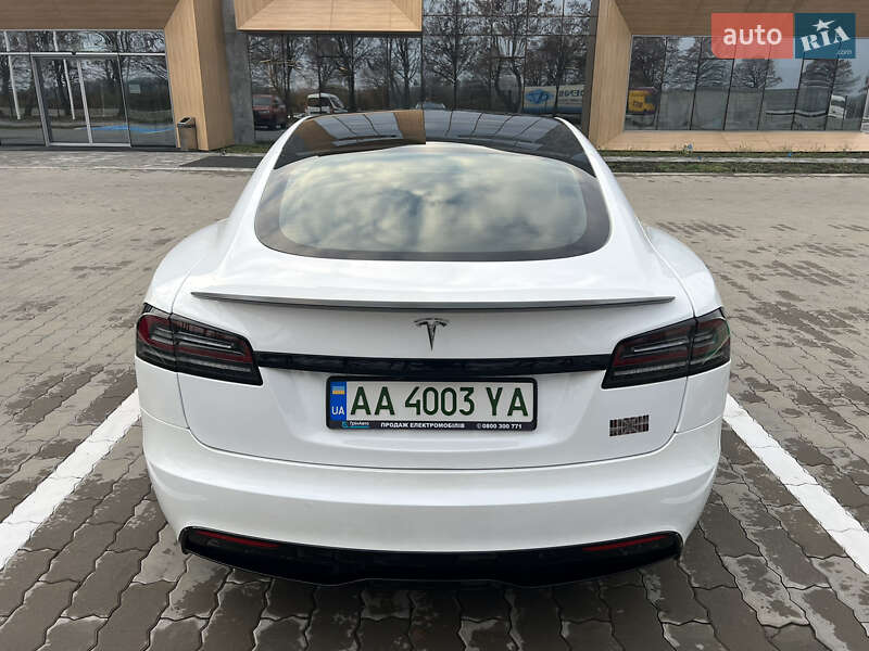 Лифтбек Tesla Model S 2022 в Киеве