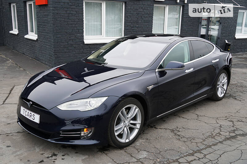 Лифтбек Tesla Model S 2013 в Киеве