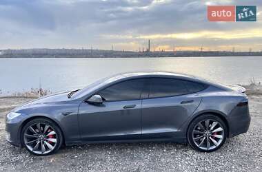 Лифтбек Tesla Model S 2014 в Днепре