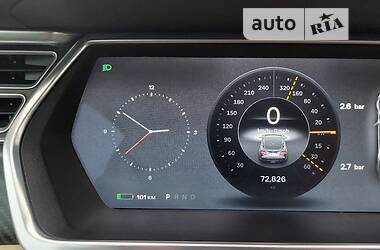 Седан Tesla Model S 2013 в 