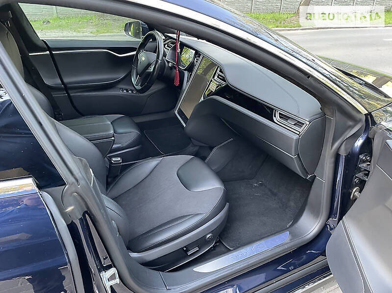 Лифтбек Tesla Model S 2015 в Харькове фото 25 Лифтбек Tesla Model S 2015 в Харькове