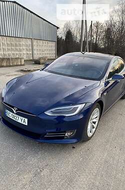 Хэтчбек Tesla Model S 2018 в Львове