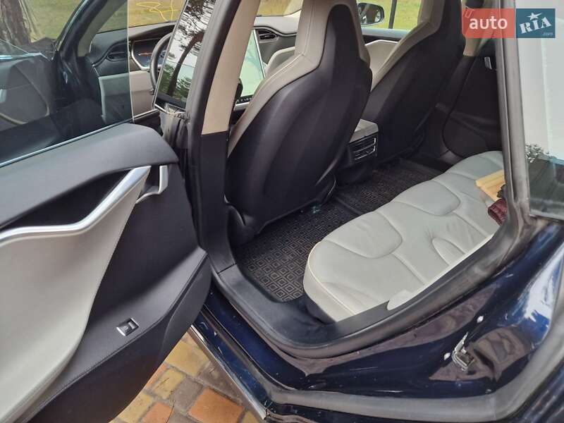 Ліфтбек Tesla Model S 2013 в Черкасах фото 11 Ліфтбек Tesla Model S 2013 в Черкасах