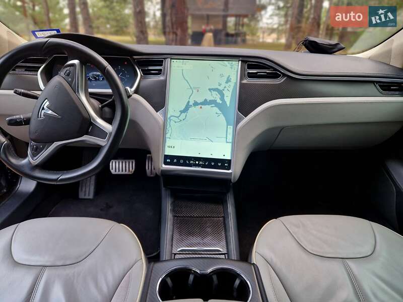 Ліфтбек Tesla Model S 2013 в Черкасах фото 14 Ліфтбек Tesla Model S 2013 в Черкасах