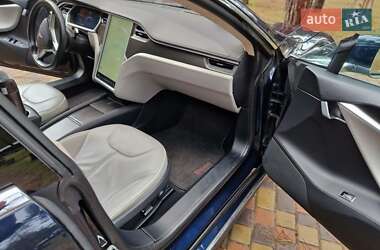 Ліфтбек Tesla Model S 2013 в Черкасах фото 15 Ліфтбек Tesla Model S 2013 в Черкасах