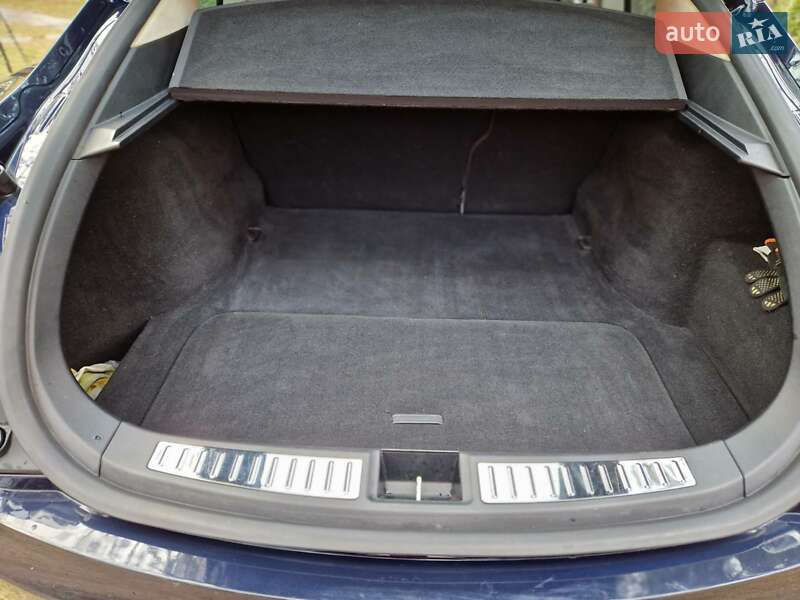 Лифтбек Tesla Model S 2013 в Черкассах