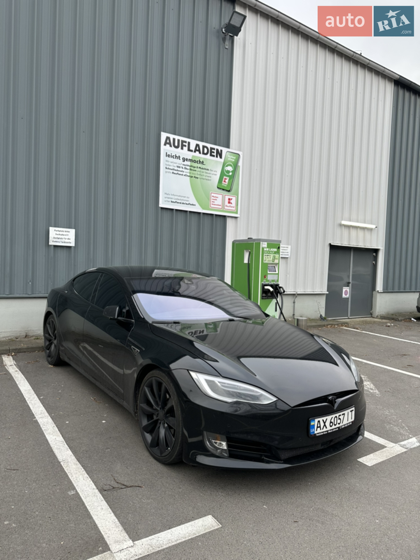 2015 Tesla Model S - мініатюра 3