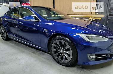 Лифтбек Tesla Model S 2019 в Киеве