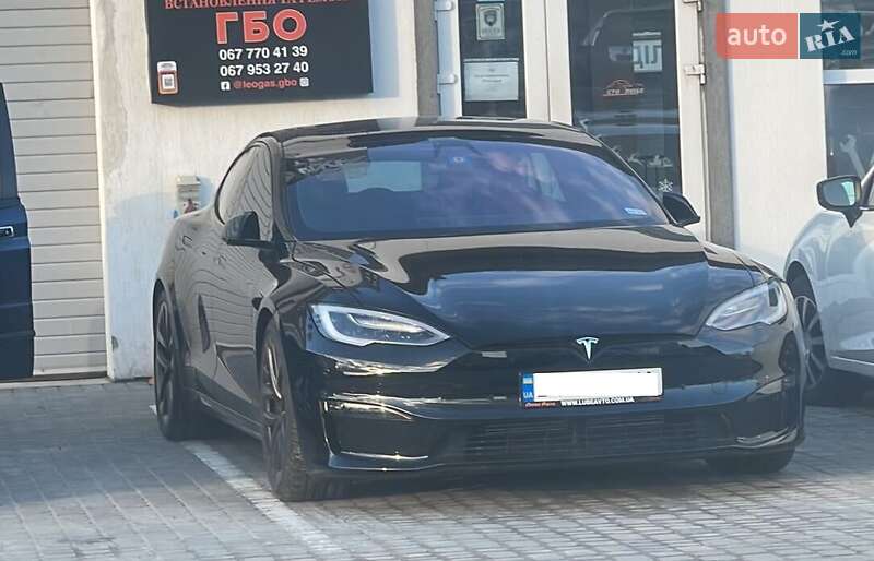 Лифтбек Tesla Model S 2021 в Львове